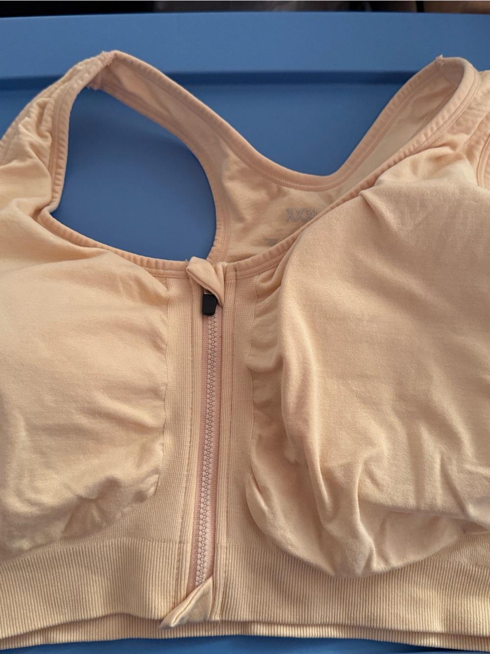 Seamless Front-Zip Nude Support Bra